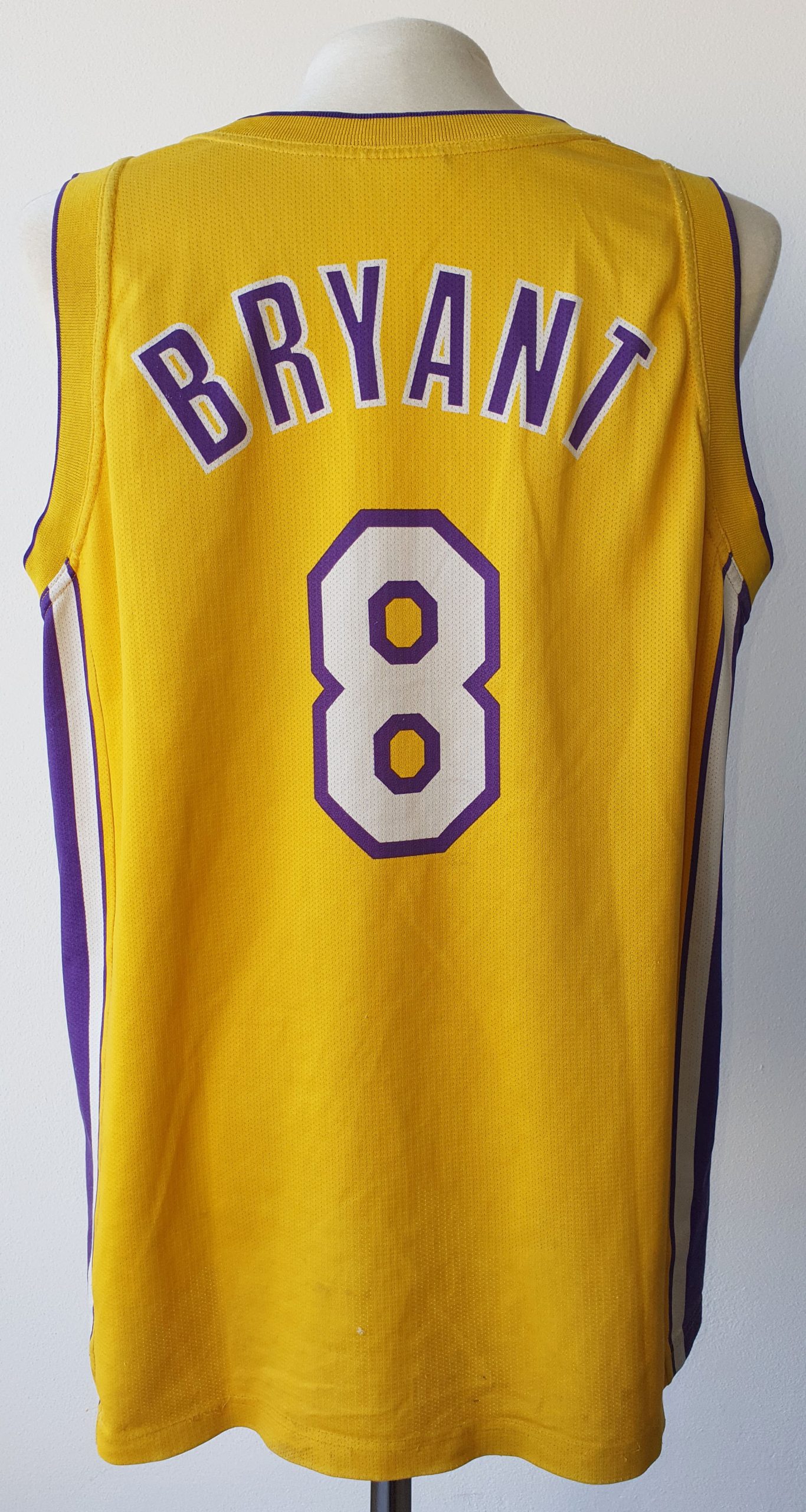 1999-06 LA Lakers Bryant #8 Champion Away Jersey (Excellent) XXL