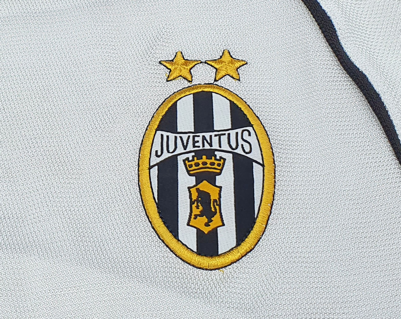 Juventus 2002-03 completo Lotto away » BOLA Football Store
