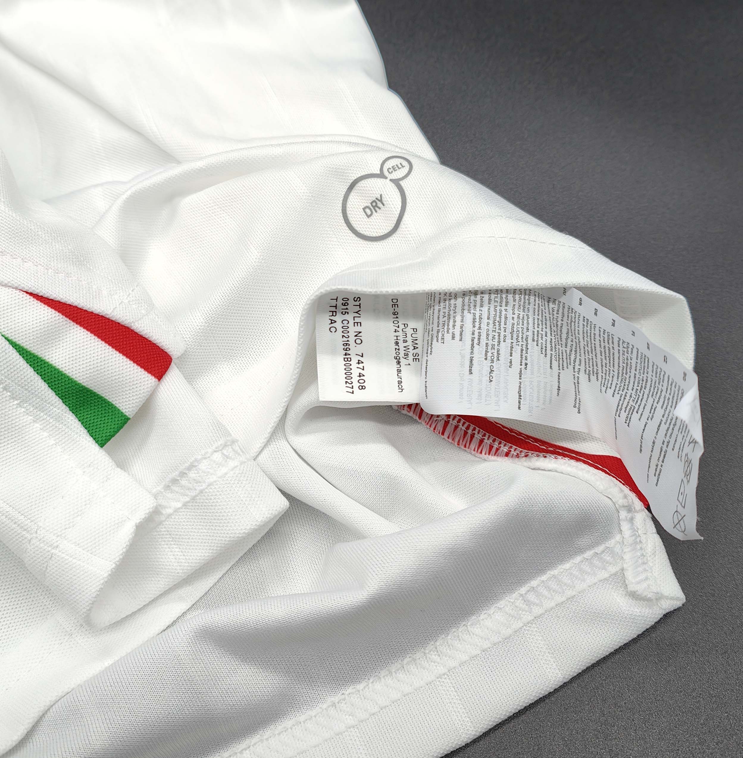 Italia 2016-17 maglia Puma away #20 Pellè